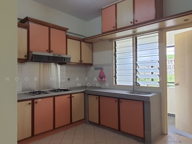 Condominium for Sale at Vista Komanwel C - Noor Hidayah Mohamad Noor - Kitchen - PropertyGuru.com.my