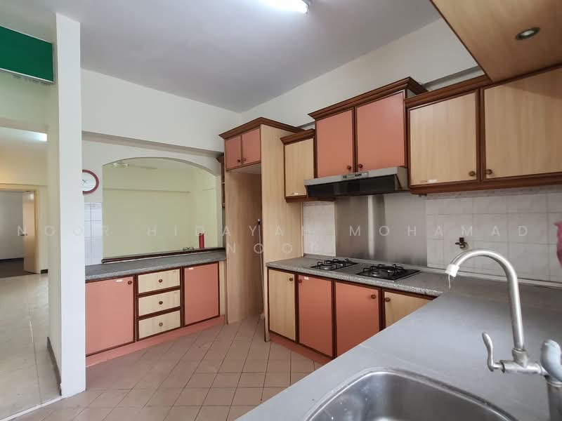 Condominium for Sale at Vista Komanwel C - Noor Hidayah Mohamad Noor - Kitchen - PropertyGuru.com.my