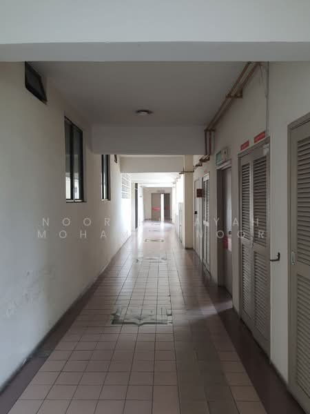 Condominium for Sale at Vista Komanwel C - Noor Hidayah Mohamad Noor - Corridor - PropertyGuru.com.my