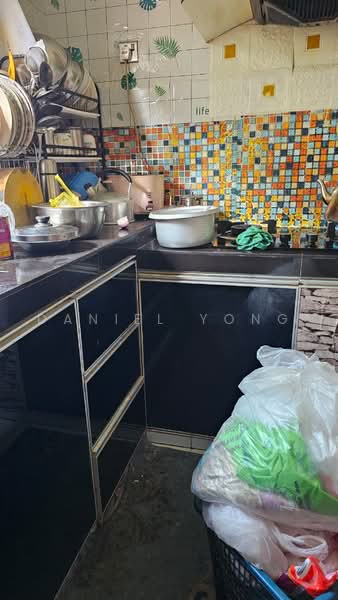 Rumah Teres 2 Tingkat untuk Dijual di Bandar Putra (Kulai) - Daniel Yong - Kitchen - PropertyGuru.com.my