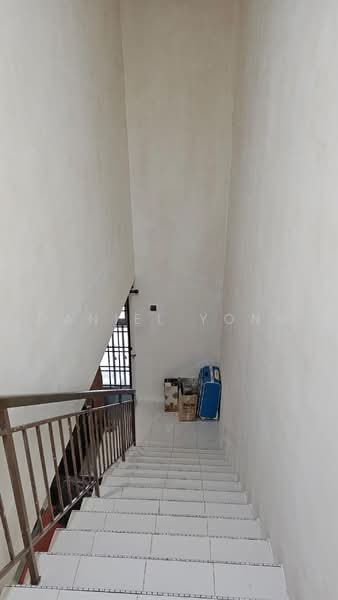 Rumah Teres 2 Tingkat untuk Dijual di Bandar Putra (Kulai) - Daniel Yong - Corridor - PropertyGuru.com.my