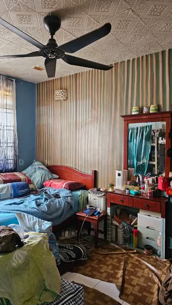 Rumah Teres 2 Tingkat untuk Dijual di Bandar Putra (Kulai) - Daniel Yong - Bedroom - PropertyGuru.com.my