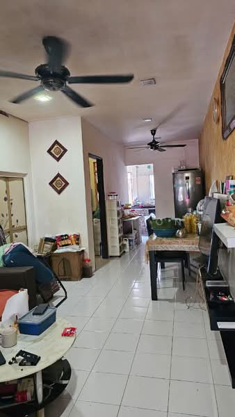 Rumah Teres 2 Tingkat untuk Dijual di Bandar Putra (Kulai) - Daniel Yong - Living Room - PropertyGuru.com.my