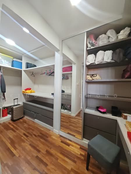 3-storey Terraced House for Sale in Lake Fields (Sungai Besi) - Kendriic Chong - PropertyGuru.com.my