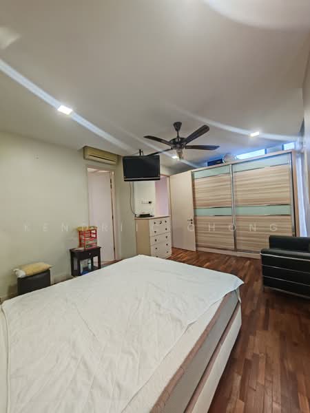 3-storey Terraced House for Sale in Lake Fields (Sungai Besi) - Kendriic Chong - PropertyGuru.com.my