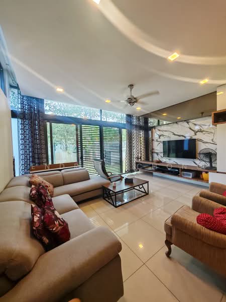 3-storey Terraced House for Sale in Lake Fields (Sungai Besi) - Kendriic Chong - PropertyGuru.com.my