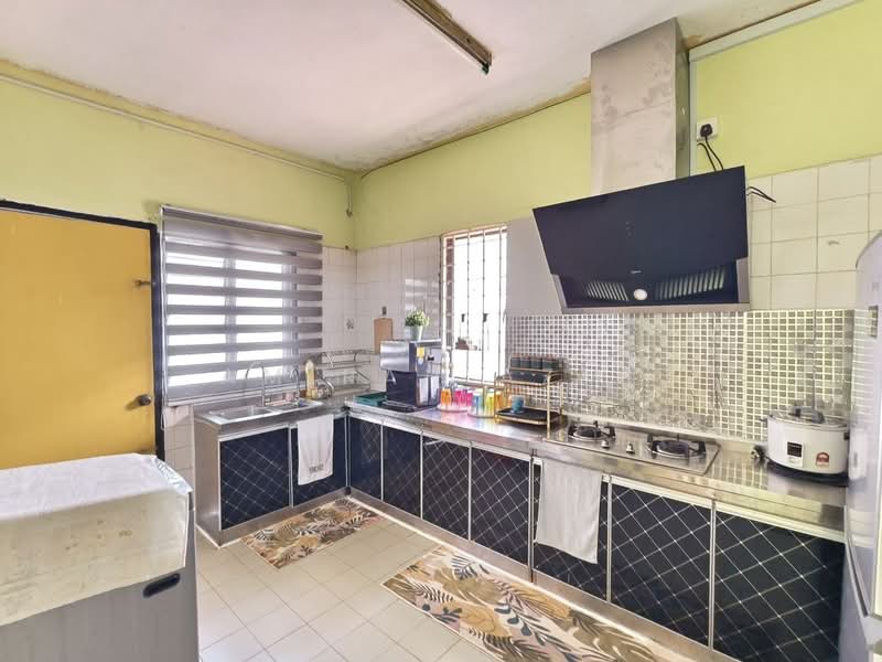 Rumah Teres 2 Tingkat untuk Dijual di Seksyen 20 (Shah Alam) - Amirah Azmi - PropertyGuru.com.my