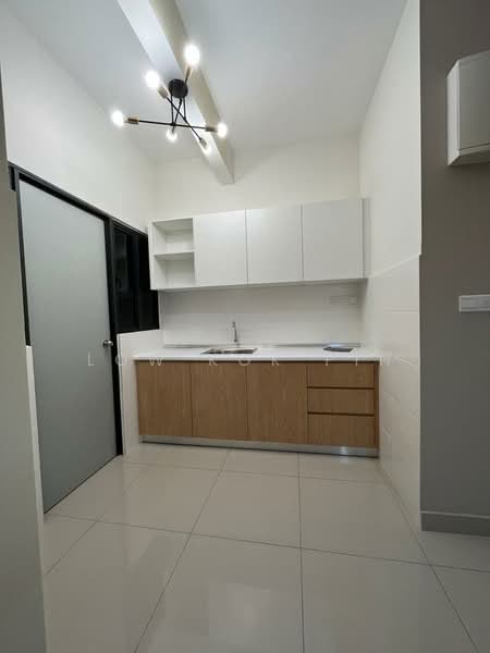 Condominium for Rent at Platinum Arena - Low Kok Pin - Kitchen - PropertyGuru.com.my