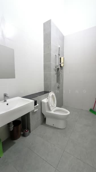 Rumah Teres 2 Tingkat untuk Dijual di Eco Majestic (Semenyih) - TOMMY CHIENG - Bathroom - PropertyGuru.com.my