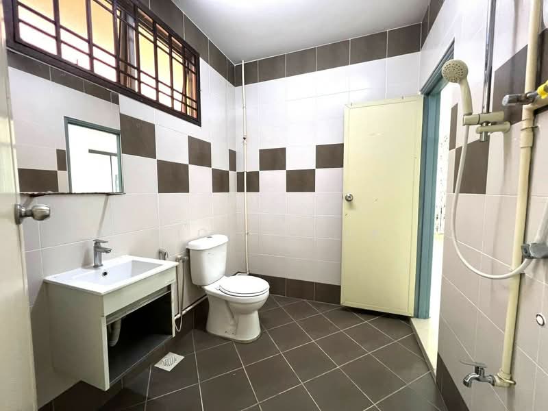 Apartment for Sale at Villa Bestari Apartment - Nicole Pua - Bathroom - PropertyGuru.com.my