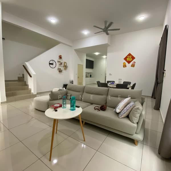 Cluster House for Sale in Johor Bahru (Johor) - Daphne Lee - Living Room - PropertyGuru.com.my