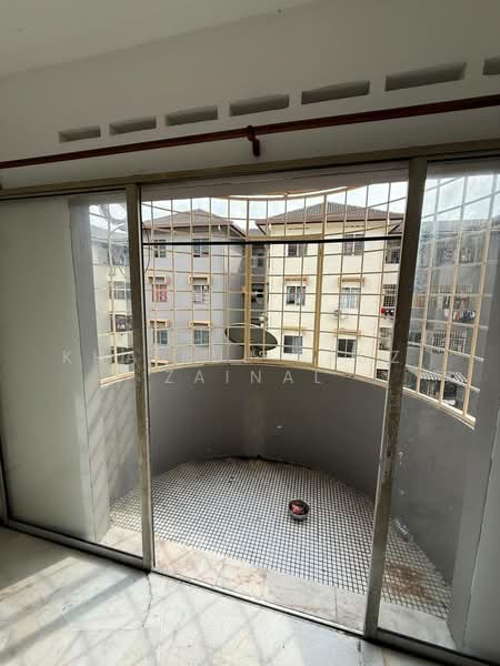 Apartment for Sale at Subang Perdana Goodyear Court 3 - Khairul Radzi Zainal - Balcony - PropertyGuru.com.my