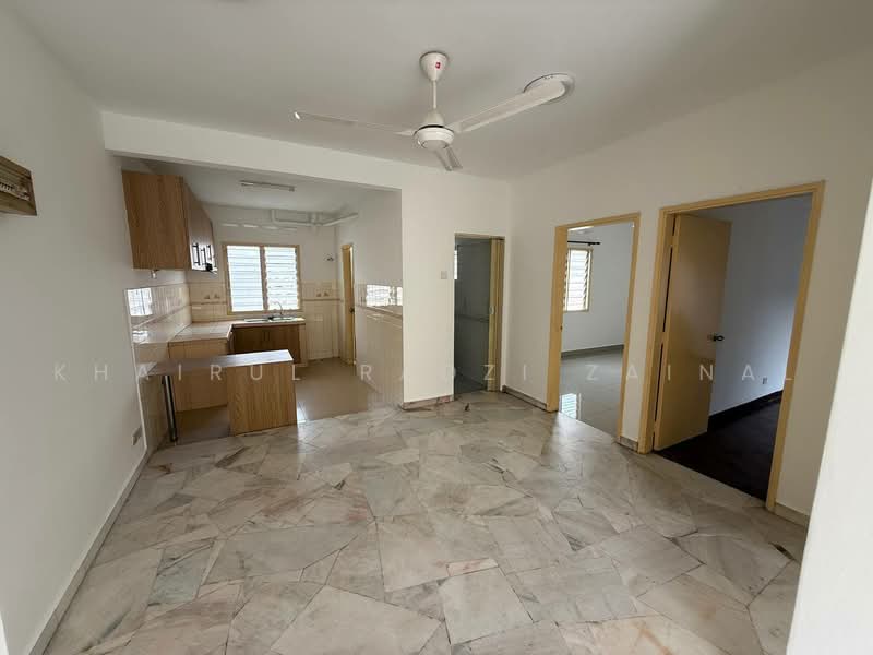 Apartment for Sale at Subang Perdana Goodyear Court 3 - Khairul Radzi Zainal - Kitchen - PropertyGuru.com.my
