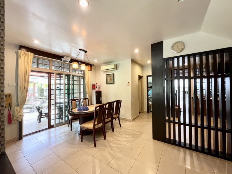 Rumah Berkembar untuk Dijual di Taman Pelangi Indah (Ulu Tiram) - Yik Tat - PropertyGuru.com.my