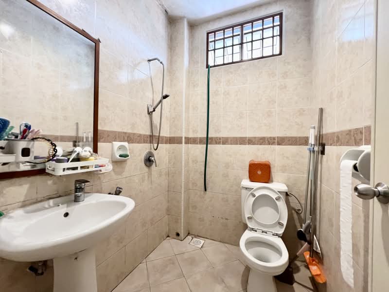 Rumah Berkembar untuk Dijual di Taman Pelangi Indah (Ulu Tiram) - Yik Tat - PropertyGuru.com.my