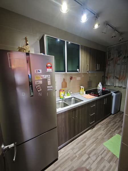 Service Residence for Sale at D'Secret Garden (Pangsapuri Kempas Indah) - Daniel Yong - Kitchen - PropertyGuru.com.my