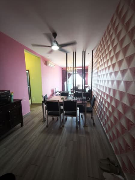 Service Residence for Sale at D'Secret Garden (Pangsapuri Kempas Indah) - Daniel Yong - Dining Room - PropertyGuru.com.my