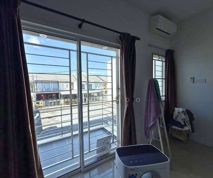 2-storey Terraced House for Sale in Kota Kinabalu (Sabah) - John Voo - Living Room - PropertyGuru.com.my
