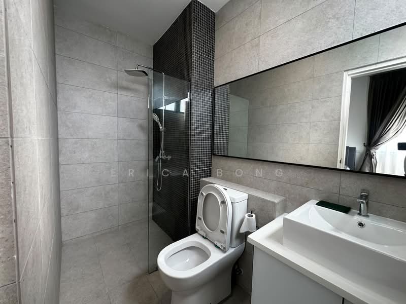 Pangsapuri untuk Disewa di Lumos Residence - Erica Bong - Bathroom - PropertyGuru.com.my