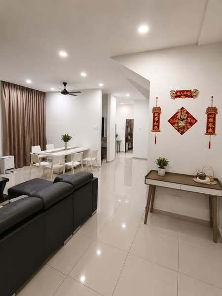 Cluster House for Sale in Kangkar Pulai (Skudai) - Cendy Chau - Living Room - PropertyGuru.com.my