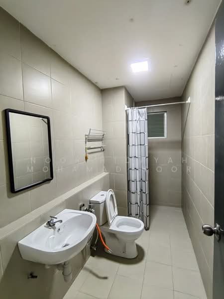 Apartment for Sale at Selangorku Pr1ma Lakefront Homes - Noor Hidayah Mohamad Noor - Bathroom - PropertyGuru.com.my