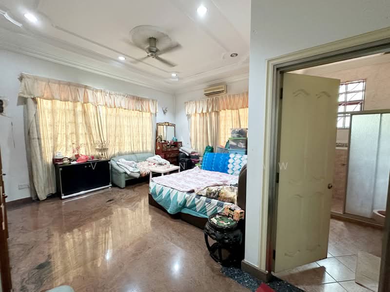 Rumah Banglo untuk Dijual di Seksyen 6 (Kota Damansara) - Vincent Liaw - Bedroom - PropertyGuru.com.my