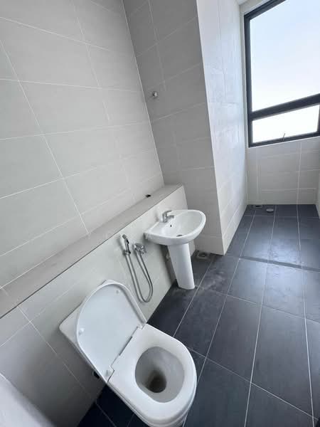 Rumah Berkembar untuk Dijual di Setia Eco Gardens (Gelang Patah) - Yoland . - Bathroom - PropertyGuru.com.my