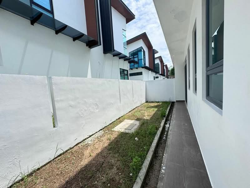 Rumah Berkembar untuk Dijual di Setia Eco Gardens (Gelang Patah) - Yoland . - Exterior - PropertyGuru.com.my