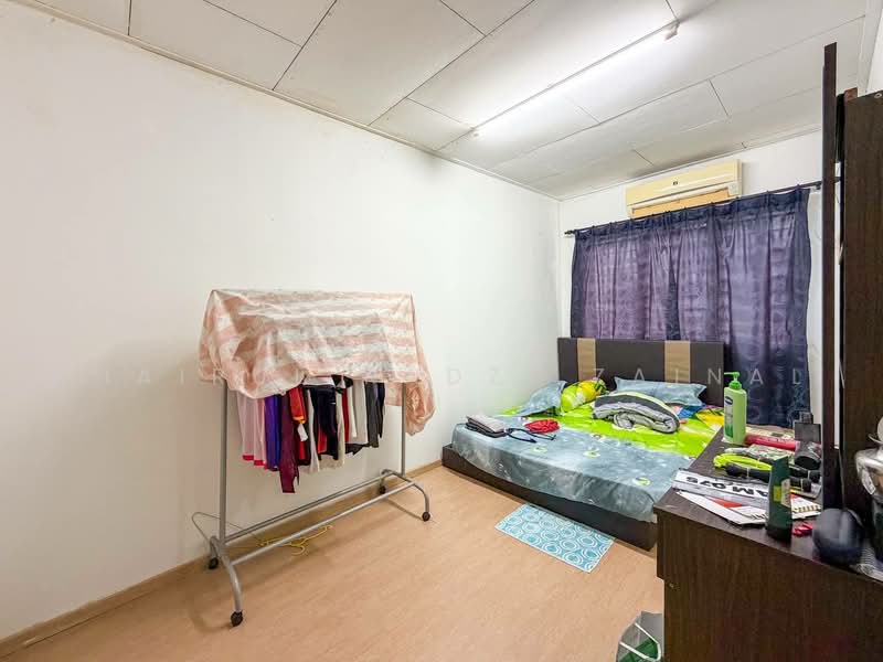 Rumah Teres 2 Tingkat untuk Dijual di Seksyen 19 (Shah Alam) - Khairul Radzi Zainal - Bedroom - PropertyGuru.com.my