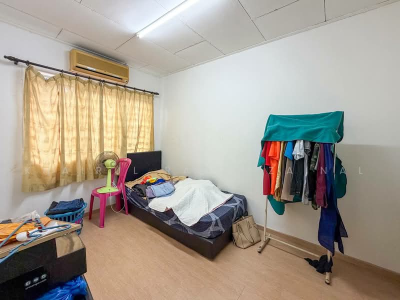 Rumah Teres 2 Tingkat untuk Dijual di Seksyen 19 (Shah Alam) - Khairul Radzi Zainal - Bedroom - PropertyGuru.com.my