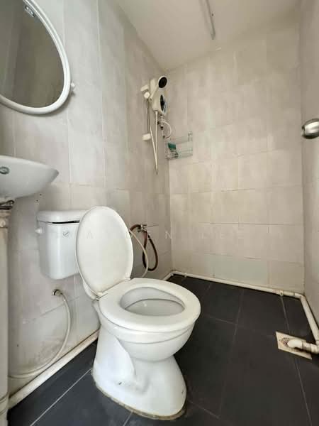 2-storey Terraced House for Sale in Taman Wawasan (Puchong) - Jayden Lee - Bathroom - PropertyGuru.com.my