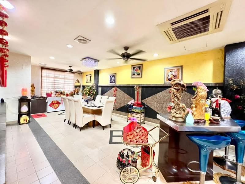 Bungalow for Sale in Perling (Skudai) - Victor Lim - Dining Room - PropertyGuru.com.my