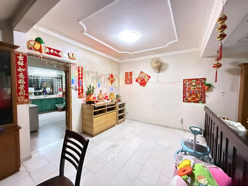 Rumah Teres 2 Tingkat untuk Dijual di Taman Pelangi (Johor Bahru) - Johnson Chong - Living Room - PropertyGuru.com.my