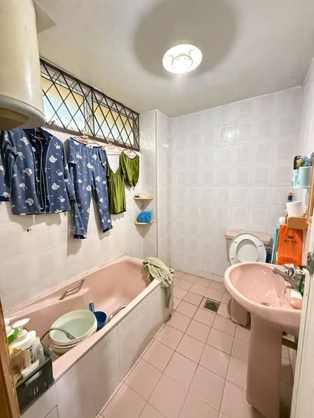 Rumah Teres 2 Tingkat untuk Dijual di Taman Pelangi (Johor Bahru) - Johnson Chong - Bathroom - PropertyGuru.com.my