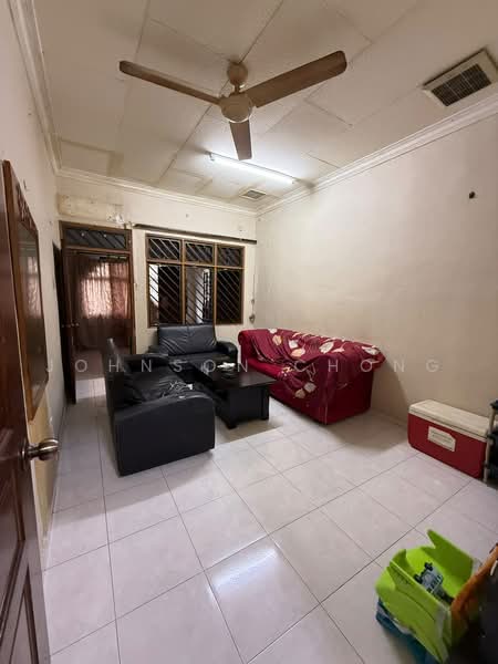Rumah Teres 2 Tingkat untuk Dijual di Taman Pelangi (Johor Bahru) - Johnson Chong - Living Room - PropertyGuru.com.my