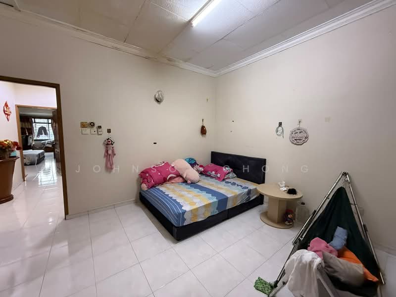 Rumah Teres 2 Tingkat untuk Dijual di Taman Pelangi (Johor Bahru) - Johnson Chong - Bedroom - PropertyGuru.com.my
