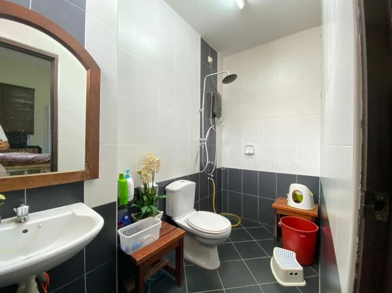 Semi-Detached House for Sale in Johor Bahru (Johor) - Stanley Siang - Bathroom - PropertyGuru.com.my
