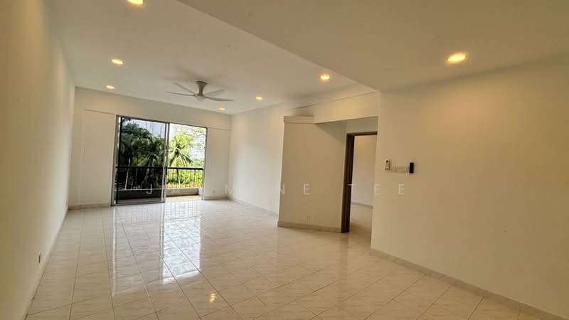 Kondominium untuk Dijual di Menara Indah - Jasmine Tee - Living Room - PropertyGuru.com.my