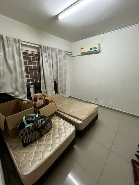 Pangsapuri untuk Dijual di Kayangan Apartment, Bandar Sunway - Wind Cheang - Bedroom - PropertyGuru.com.my