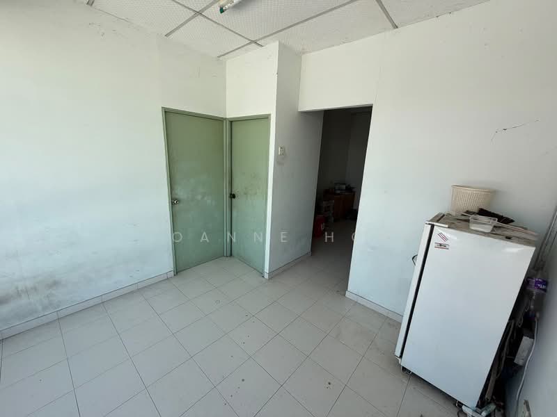 Factory for Sale in Taman Iks Merdeka (Batu Berendam) - Joanne How - Interior - PropertyGuru.com.my