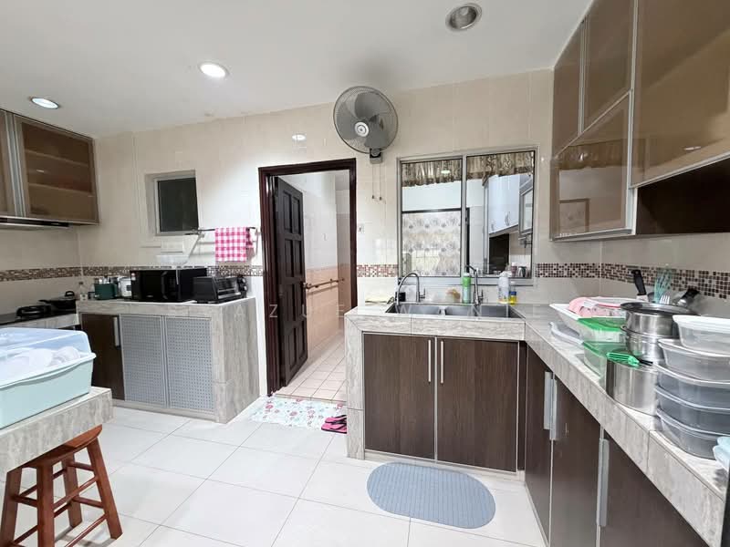 Rumah Berkembar untuk Dijual di Taman Setia Balakong (Balakong) - Syazue Wanie - Kitchen - PropertyGuru.com.my