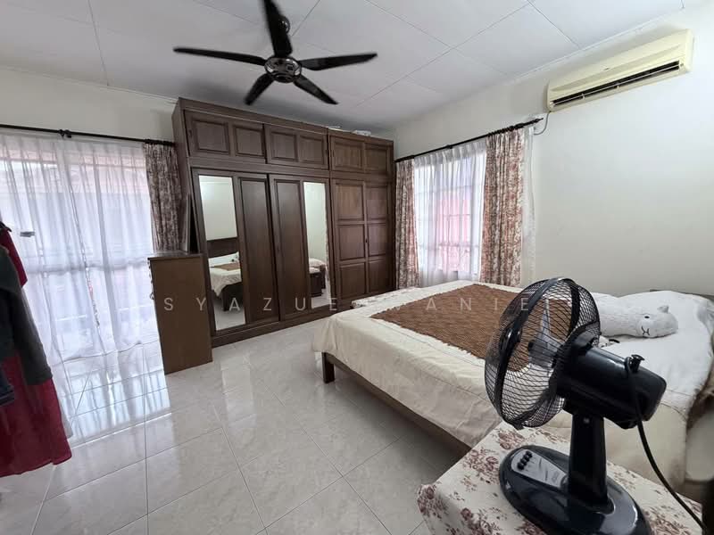 Rumah Berkembar untuk Dijual di Taman Setia Balakong (Balakong) - Syazue Wanie - Bedroom - PropertyGuru.com.my