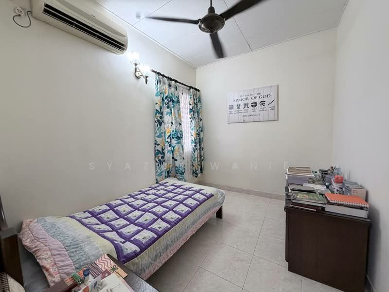 Rumah Berkembar untuk Dijual di Taman Setia Balakong (Balakong) - Syazue Wanie - Bedroom - PropertyGuru.com.my
