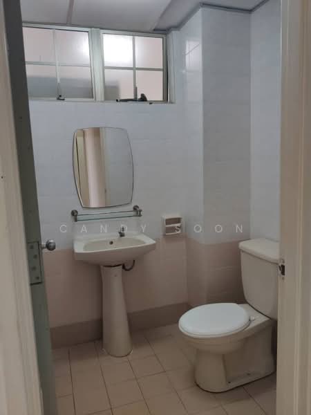 Condominium for Sale at Tiara Duta - Candy Soon - Bathroom - PropertyGuru.com.my