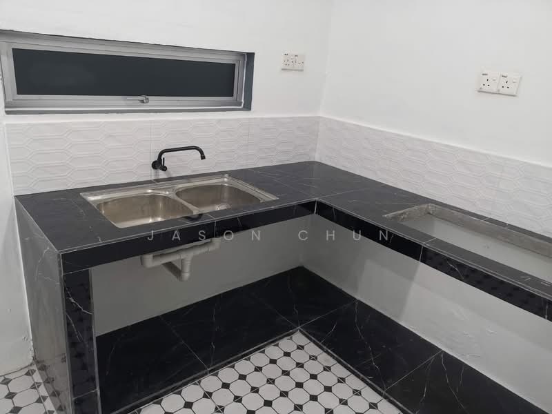 Rumah Teres 2-Tingkat untuk Dijual di Seri Kembangan (Selangor) - Jason Chun - Kitchen - PropertyGuru.com.my