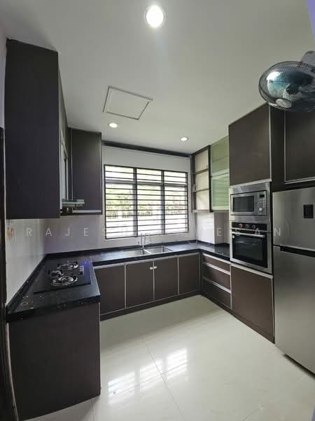 Semi-Detached House for Sale in Kota Emerald (Rawang) - Rajesh Kanesan - Kitchen - PropertyGuru.com.my