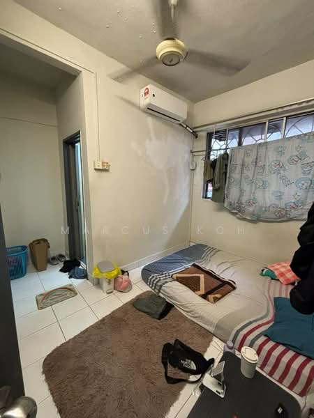 Pangsapuri untuk Dijual di Taman Sri Kuching - Marcus Koh - Bedroom - PropertyGuru.com.my
