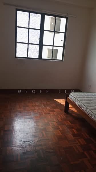 Kondominium untuk Dijual di Bayu Tasik 1 - Geoff Lim - Bedroom - PropertyGuru.com.my
