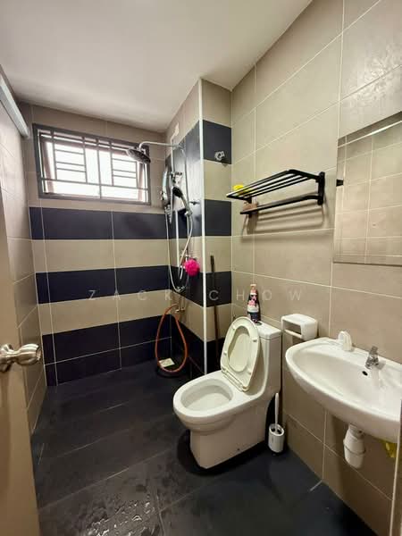 Rumah Teres 2-Tingkat untuk Dijual di Bandar Tiram (Ulu Tiram) - Zack Chow - Bathroom - PropertyGuru.com.my