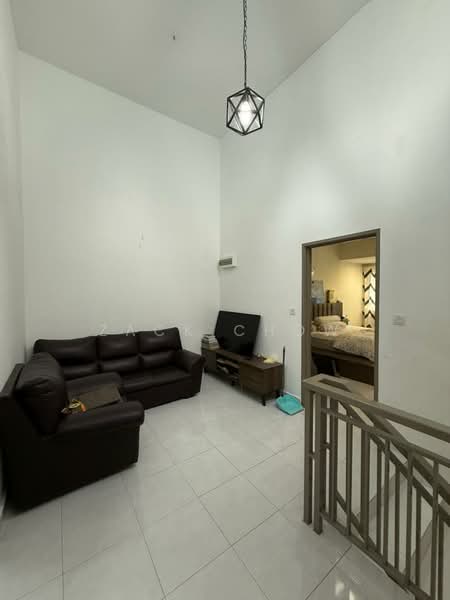Rumah Teres 2-Tingkat untuk Dijual di Bandar Tiram (Ulu Tiram) - Zack Chow - Living Room - PropertyGuru.com.my